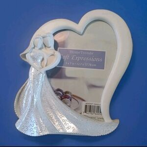 Home Trends 5 X 7"  Pearlized Natural White Resin Wedding Frame Engraved Hearts
